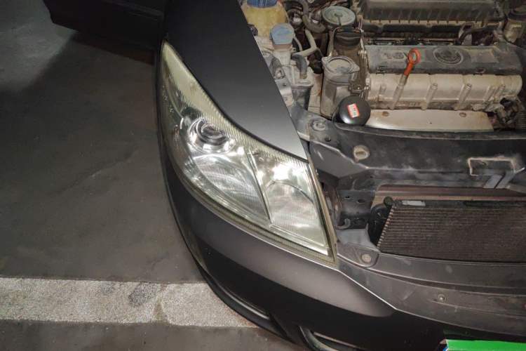 Used Skoda Octavia 2012 1.6L Automatic Yijun Edition Right Front Headlight