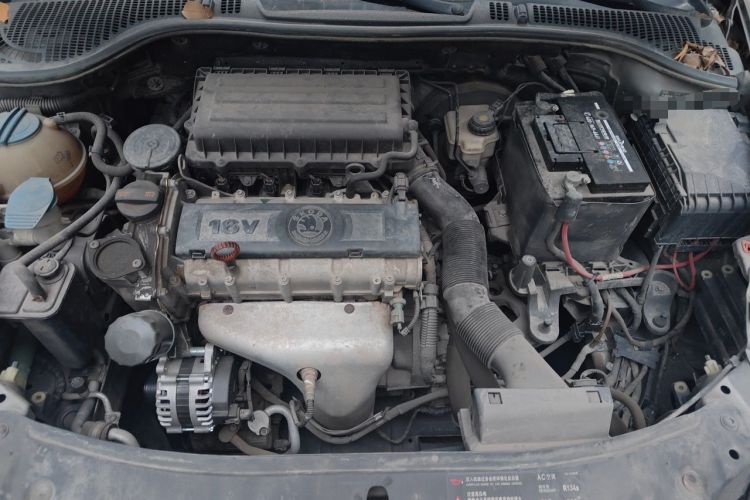 Used Skoda Octavia 2012 1.6L Manual Yijun Edition Engine Bay