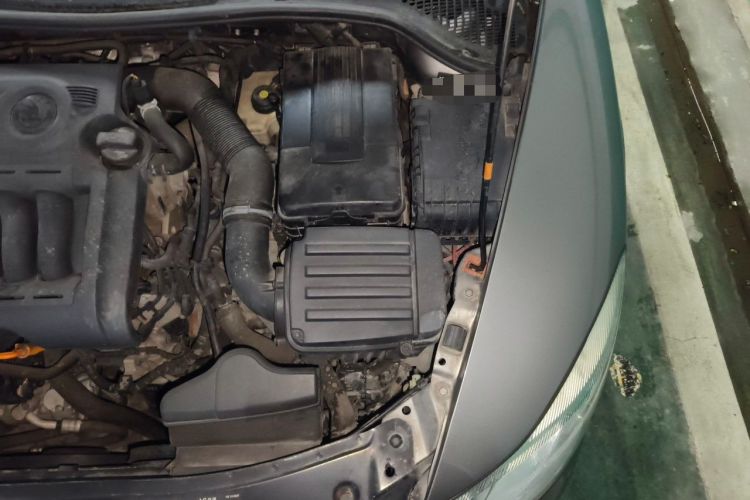 Used Skoda Octavia 2012 2.0L Automatic Yijie Version Engine Bay Left