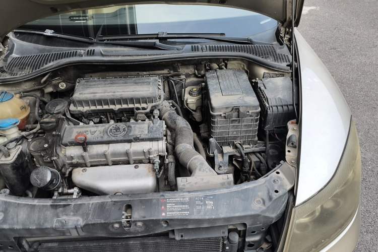 Used Skoda Octavia 2012 1.6L Automatic Yijun Edition Engine Bay Left