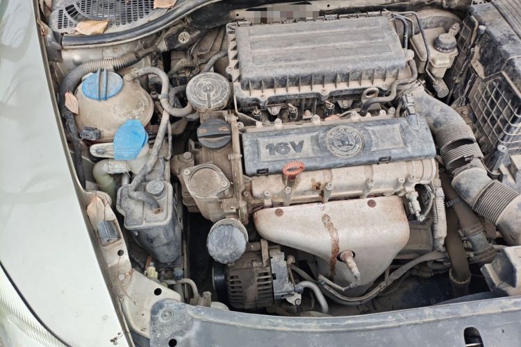 Used Skoda Octavia 2012 1.6L Automatic Yijun Edition Engine Bay Right