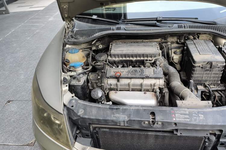 Used Skoda Octavia 2012 1.6L Automatic Yijun Edition Engine Bay Right