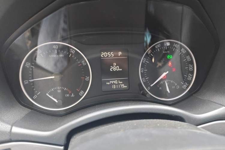 Used Skoda Octavia 2012 1.6L Automatic Yijun Edition Instrument Cluster
