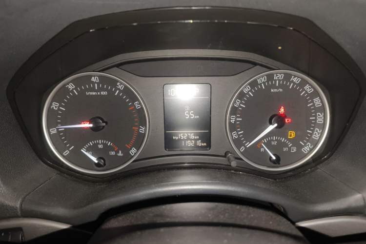Used Skoda Octavia 2012 2.0L Automatic Yijie Version Instrument Cluster