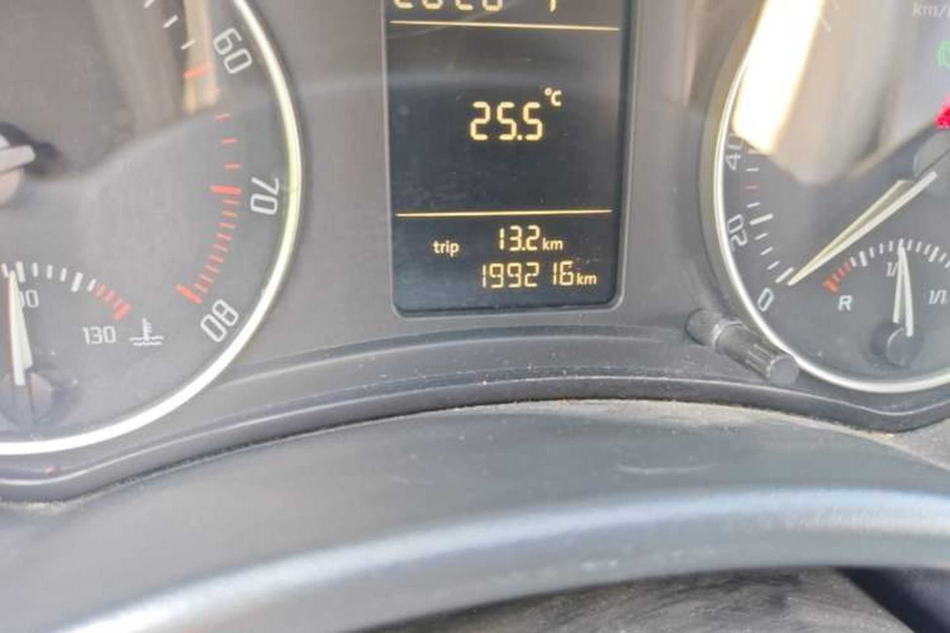 Used Skoda Octavia 2012 1.6L Automatic Yijun Edition Odometer Close Up