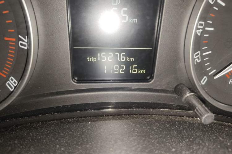 Used Skoda Octavia 2012 2.0L Automatic Yijie Version Odometer Close Up