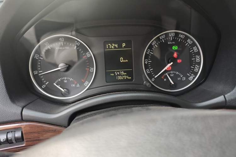 Used Skoda Octavia 2012 1.6L Automatic Yijun Edition Odometer Close Up