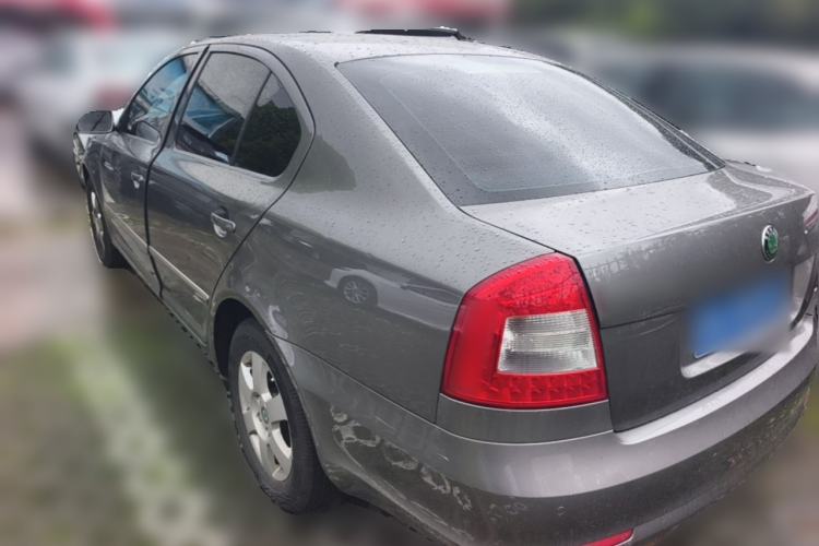 Used Skoda Octavia 2012 1.6L Automatic Yijun Edition Rear Left 45 Deg