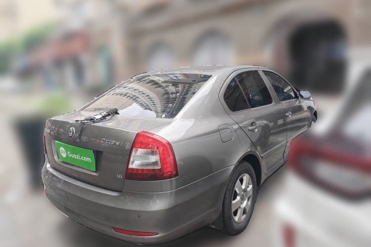 Used Skoda Octavia 2012 1.6L Automatic Yijun Edition Rear Right 45 Deg