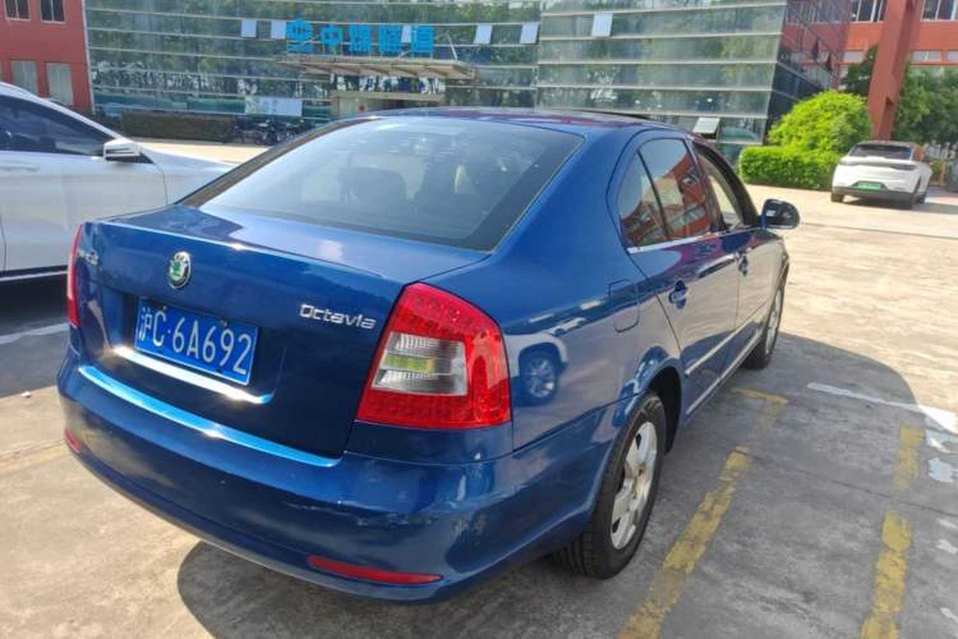 Used Skoda Octavia 2012 1.6L Automatic Yijun Edition Rear Right 45 Deg