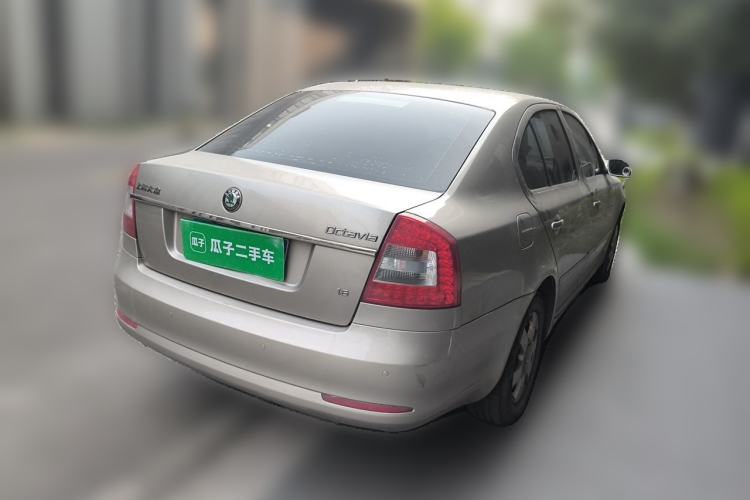 Used Skoda Octavia 2012 1.6L Automatic Yijun Edition Rear Right 45 Deg
