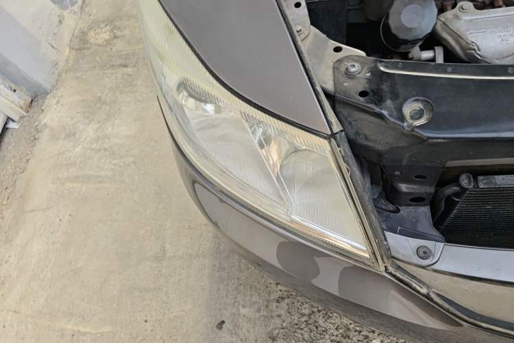 Used Skoda Octavia 2012 1.6L Manual Yijie Edition Right Front Headlight