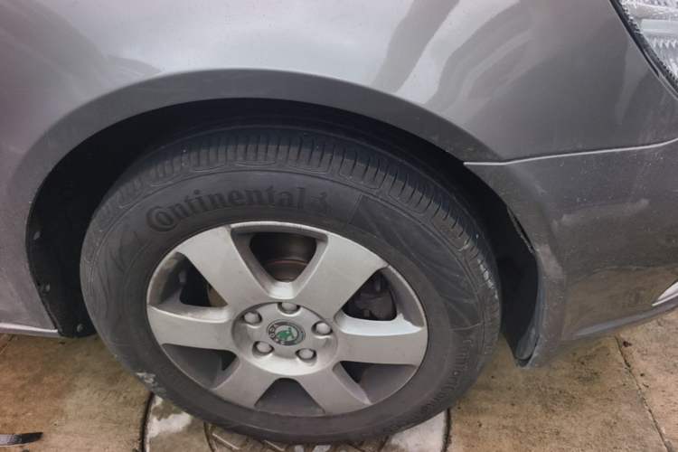 Used Skoda Octavia 2012 1.6L Automatic Yijun Edition Right Front Wheel Hub