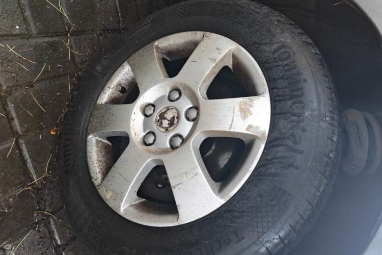 Used Skoda Octavia 2012 1.6L Automatic Yijie Edition Right Front Wheel Hub