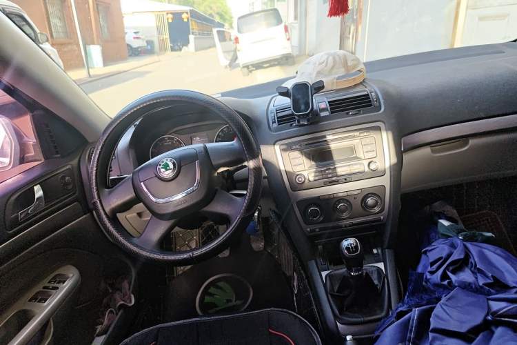 Used Skoda Octavia 2012 1.6L Manual Yijie Edition Steering Wheel