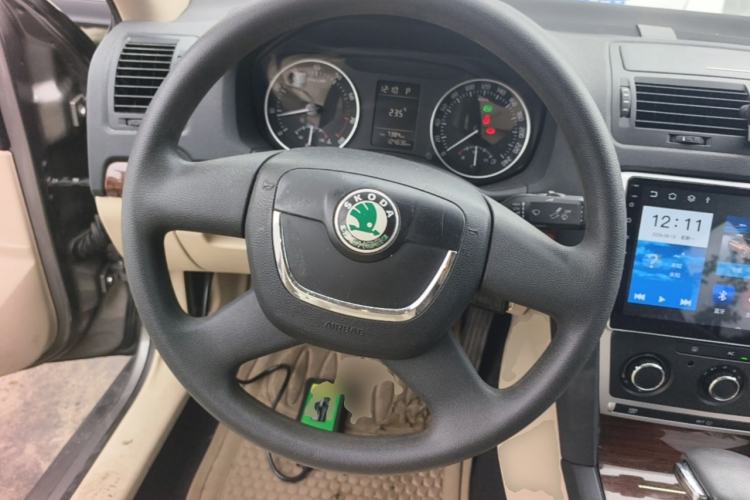 Used Skoda Octavia 2012 1.6L Automatic Yijun Edition Steering Wheel