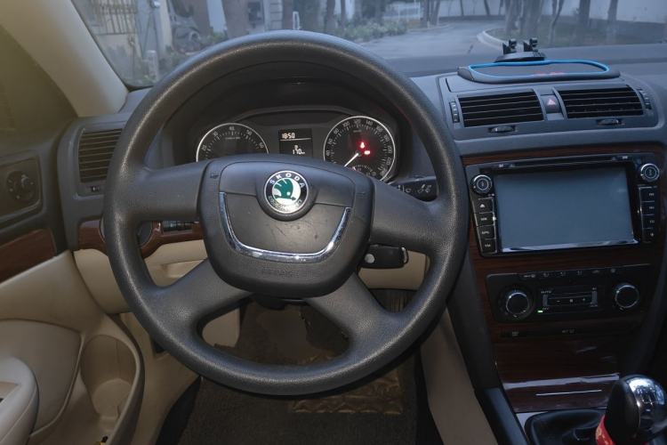 Used Skoda Octavia 2012 1.6L Manual Yijun Edition Steering Wheel