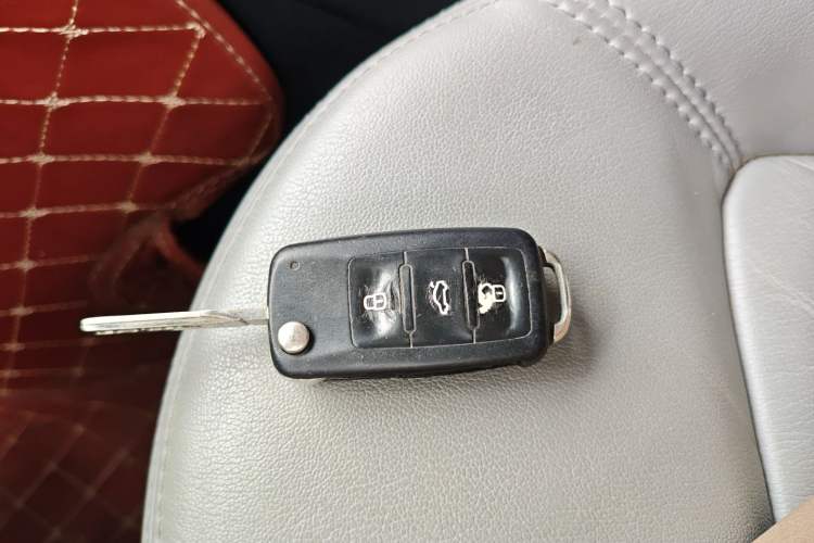 Used Skoda Octavia 2012 1.6L Automatic Yijun Edition Vehicle Key