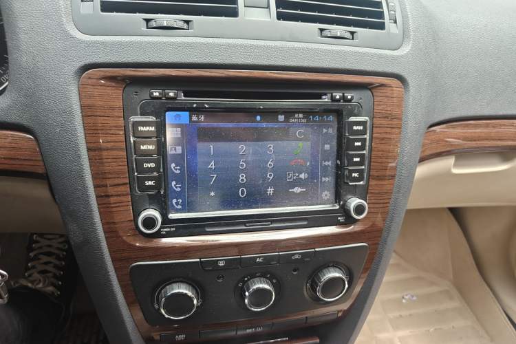Used Skoda Octavia 2012 1.4TSI DSG Yijun Edition Audio And AC Panel