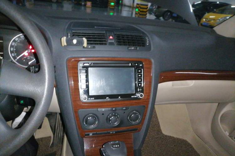Used Skoda Octavia 2012 1.4TSI DSG Yijun Edition Audio And AC Panel