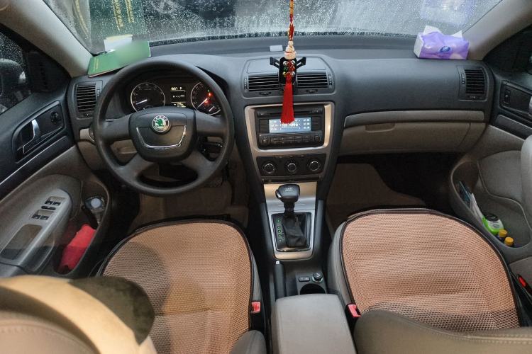 Used Skoda Octavia 2012 1.4TSI DSG Yijun Edition Center Console