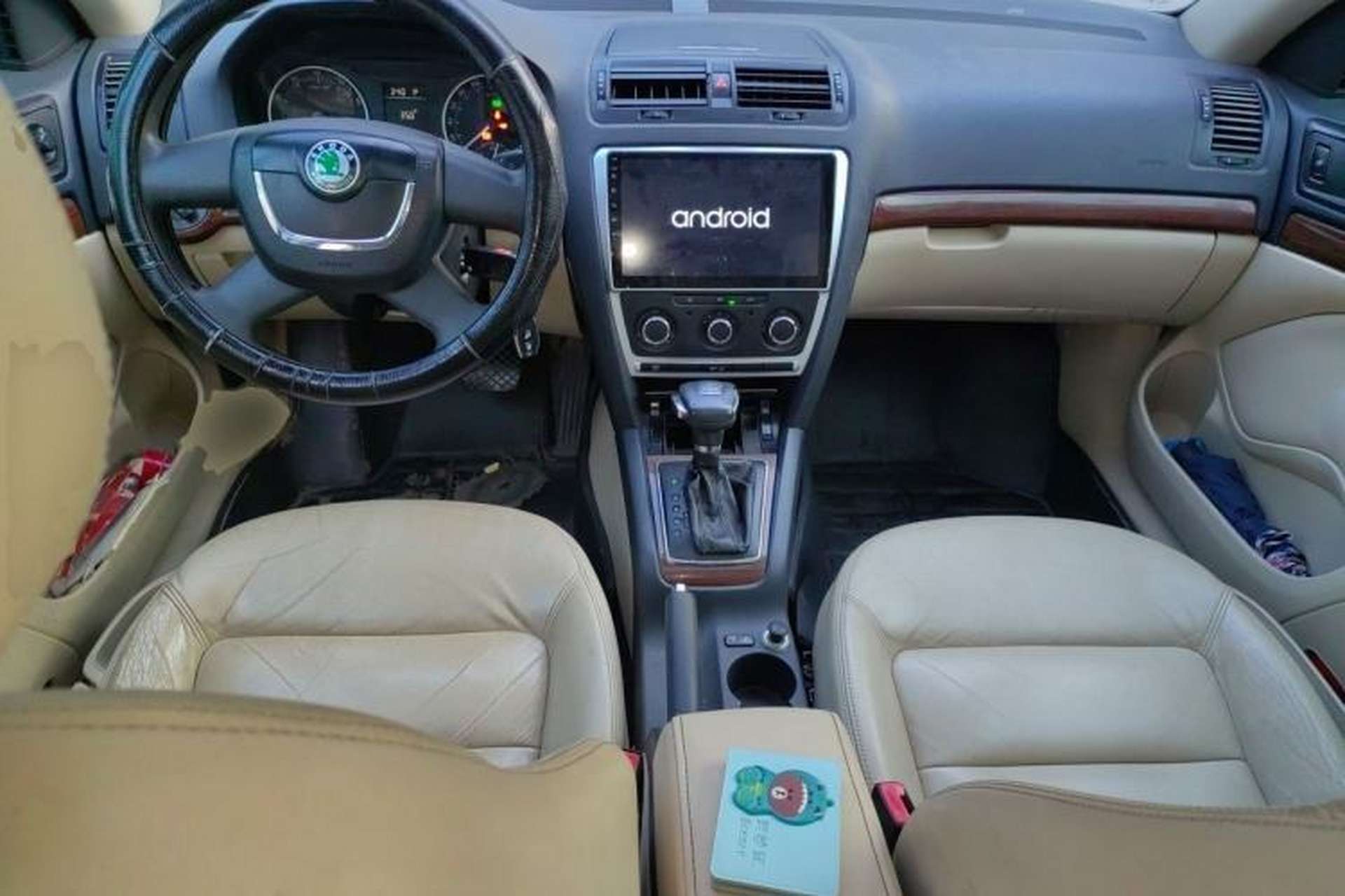 Used Skoda Octavia 2012 1.4TSI DSG Yijun Edition Center Console