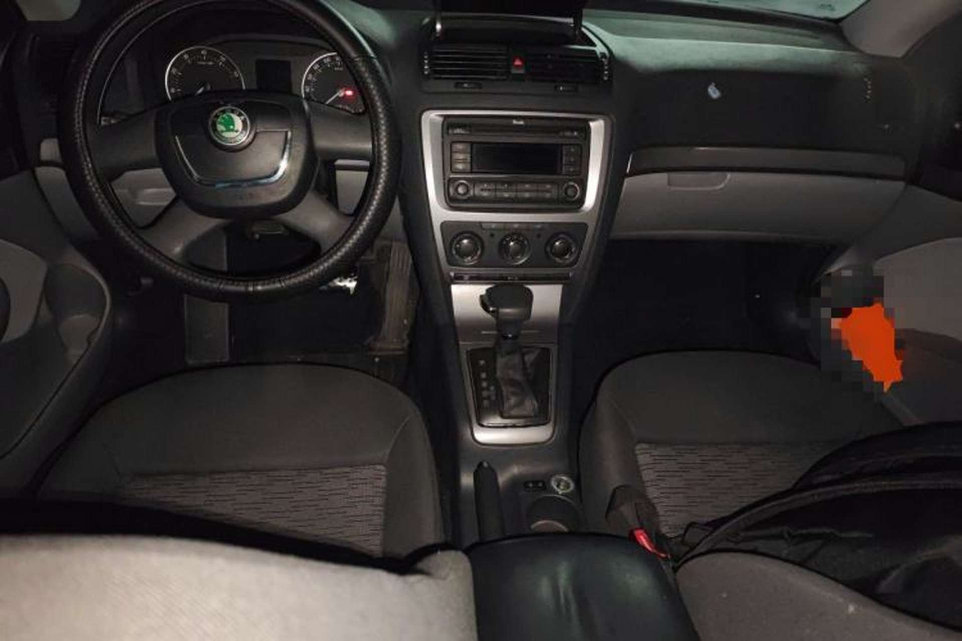 Used Skoda Octavia 2012 1.6L Automatic Yijie Edition Center Console
