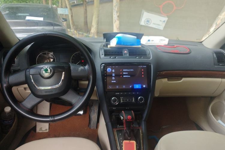 Used Skoda Octavia 2012 1.4TSI DSG Yijun Edition Center Console