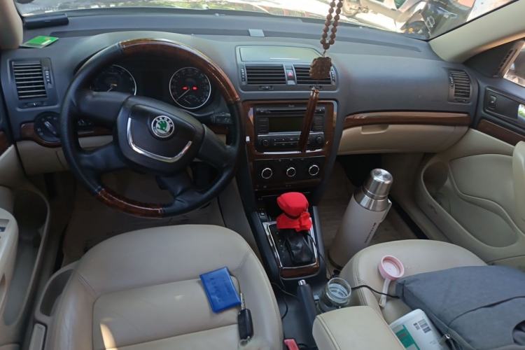 Used Skoda Octavia 2012 1.4TSI DSG Yijun Edition Center Console