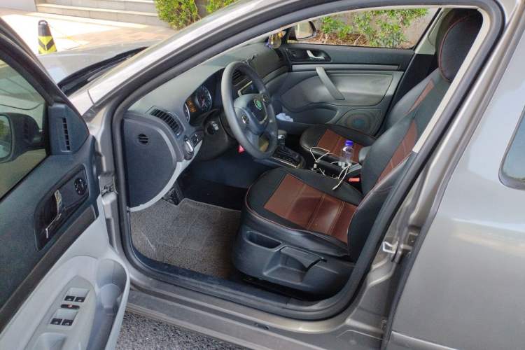 Used Skoda Octavia 2012 1.6L Automatic Yijie Edition Driver Seat