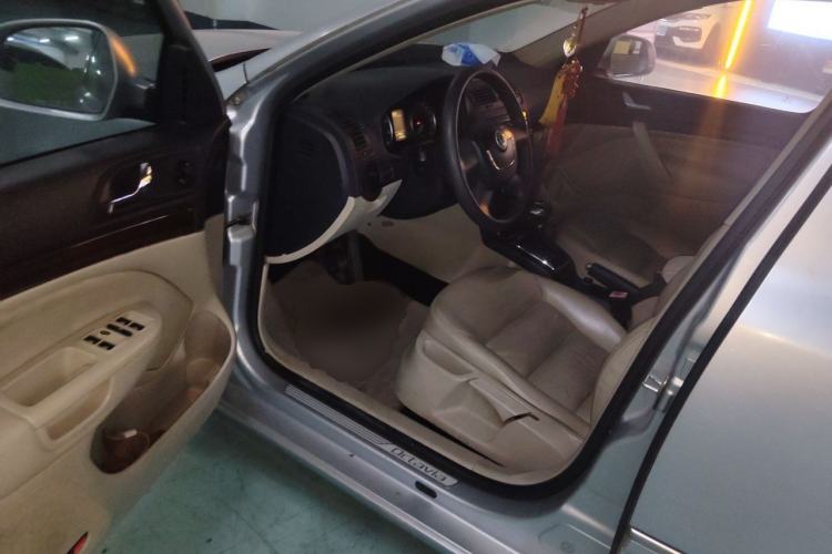 Used Skoda Octavia 2012 1.6L Automatic Yijie Edition Driver Seat