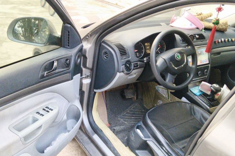 Used Skoda Octavia 2012 1.6L Automatic Yijie Edition Driver Seat
