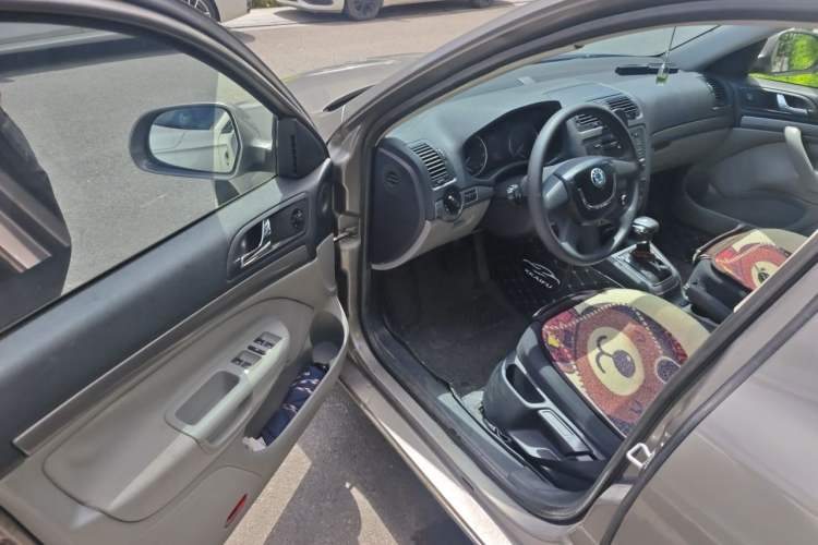 Used Skoda Octavia 2012 1.6L Automatic Yijie Edition Driver Seat