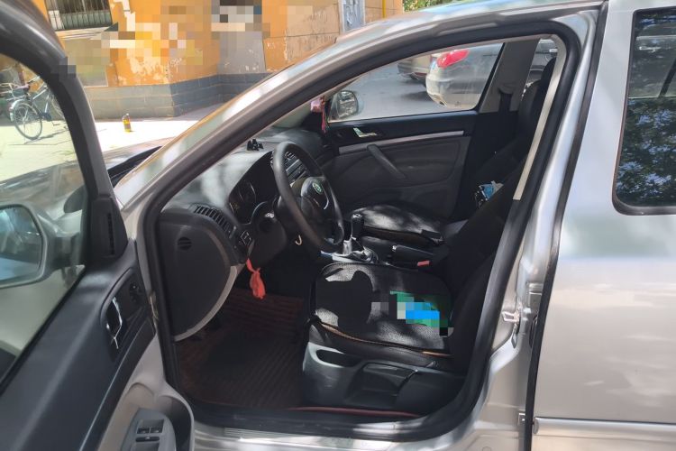 Used Skoda Octavia 2012 1.6L Manual Yijie Edition Driver Seat