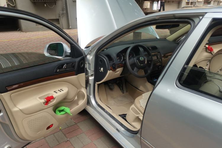 Used Skoda Octavia 2012 1.6L Manual Yijun Edition Driver Seat