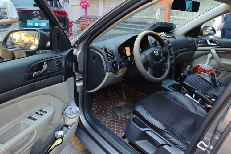 Used Skoda Octavia 2012 1.6L Manual Eado Edition Driver Seat