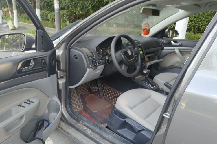 Used Skoda Octavia 2012 2.0L Automatic Yijie Version Driver Seat