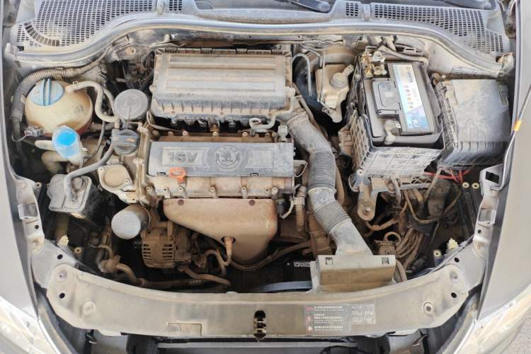 Used Skoda Octavia 2012 1.6L Automatic Yijie Edition Engine Bay