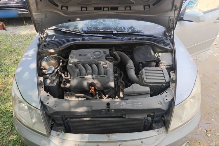 Used Skoda Octavia 2012 2.0L Manual Yijie Version Engine Bay