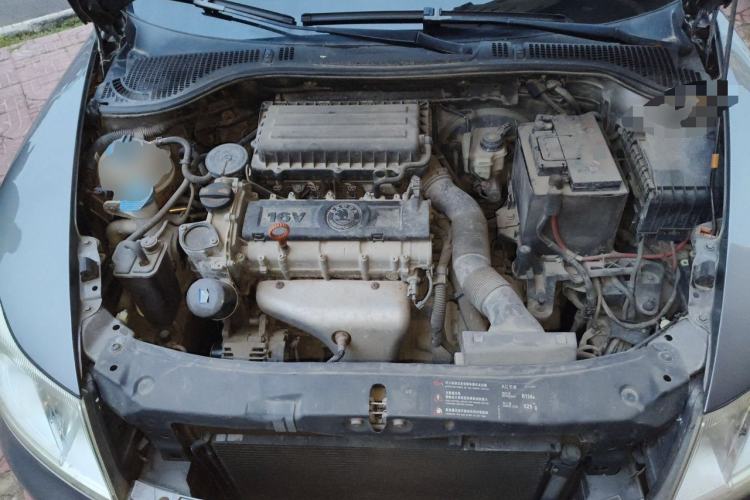Used Skoda Octavia 2012 1.6L Manual Yijie Edition Engine Bay