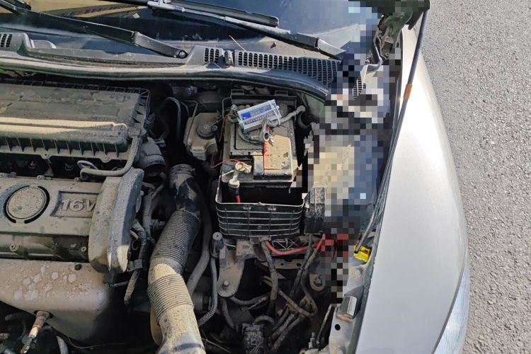 Used Skoda Octavia 2012 1.6L Automatic Yijie Edition Engine Bay Left