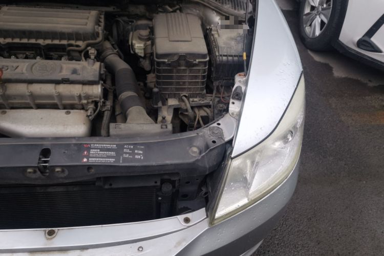 Used Skoda Octavia 2012 1.6L Automatic Yijie Edition Engine Bay Left
