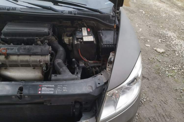 Used Skoda Octavia 2012 1.6L Manual Yijun Edition Engine Bay Left