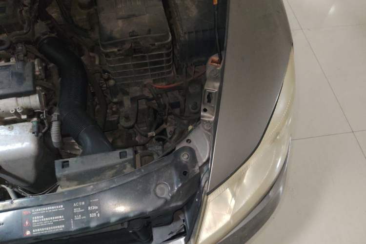 Used Skoda Octavia 2012 1.6L Automatic Yijun Edition Engine Bay Left