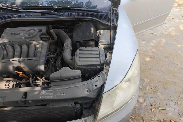 Used Skoda Octavia 2012 2.0L Manual Yijie Version Engine Bay Left
