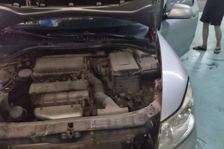 Used Skoda Octavia 2012 1.6L Automatic Yijie Edition Engine Bay Left