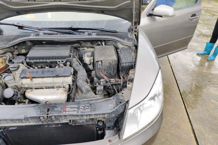 Used Skoda Octavia 2012 1.6L Manual Eado Edition Engine Bay Left