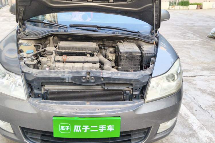 Used Skoda Octavia 2012 1.6L Automatic Yijie Edition Engine Bay Left