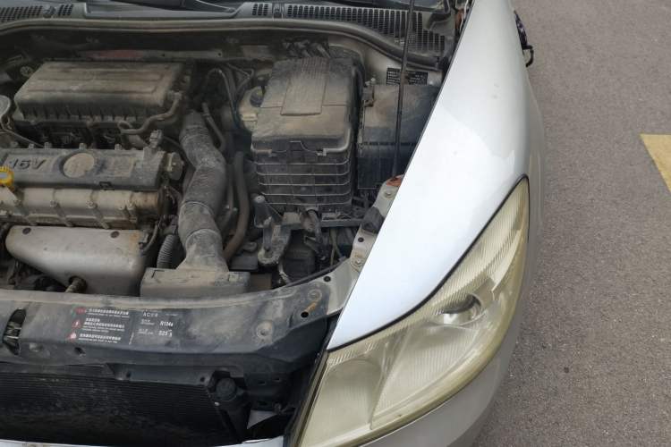 Used Skoda Octavia 2012 1.6L Automatic Yijie Edition Engine Bay Left