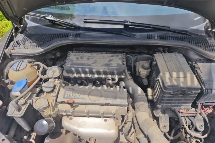 Used Skoda Octavia 2012 1.6L Automatic Yijie Edition Engine Bay